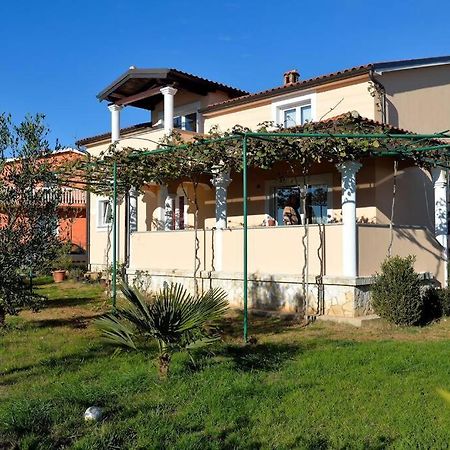 Comfortable Apartment Near Pula Marcana Luaran gambar