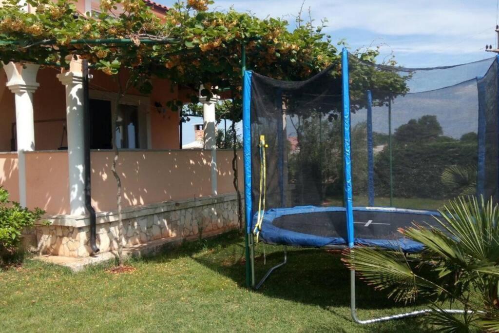 Comfortable Apartment Near Pula Marcana Luaran gambar