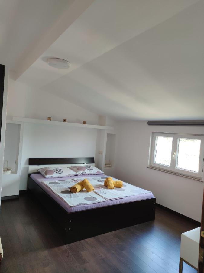 Comfortable Apartment Near Pula Marcana Bilik gambar